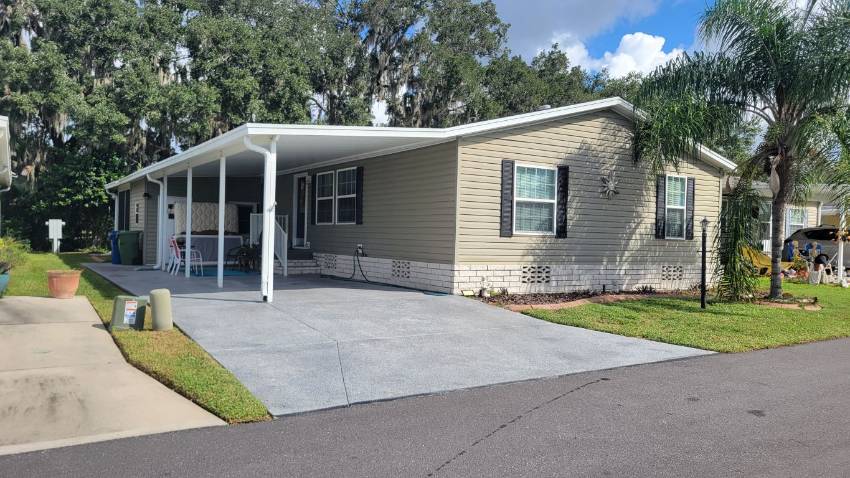Winter Haven, FL Mobile Home for Sale located at 1044 Heartwood Cypress Dr. Cypress Creek Village
